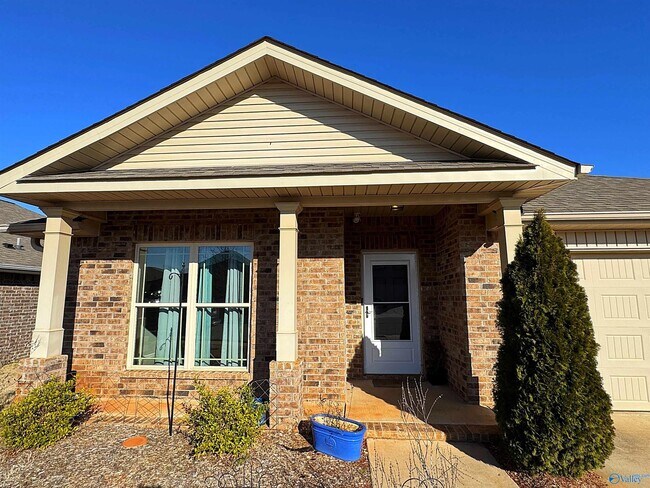 Photo - 121 Daymark Dr