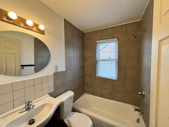 Photo - 13425 Georgiana Ave