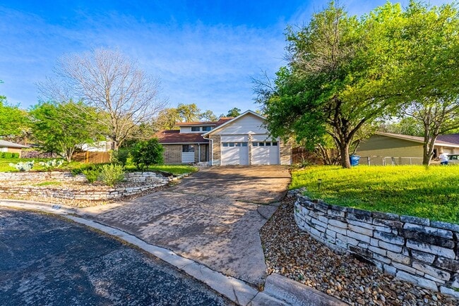 Photo - Scenic Brook West Sanctuary: Well-Maintained Home with Expansive Backyard