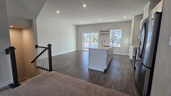 Photo - 549 Westport St