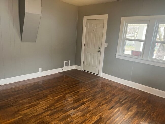 Photo - 1700 W Chestnut St