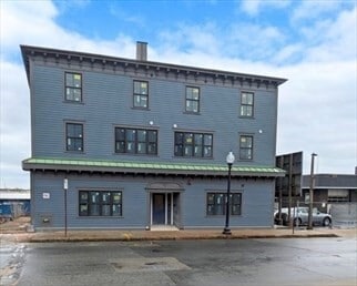 Building Photo - 1504 Purchase St Unit 203 Rental