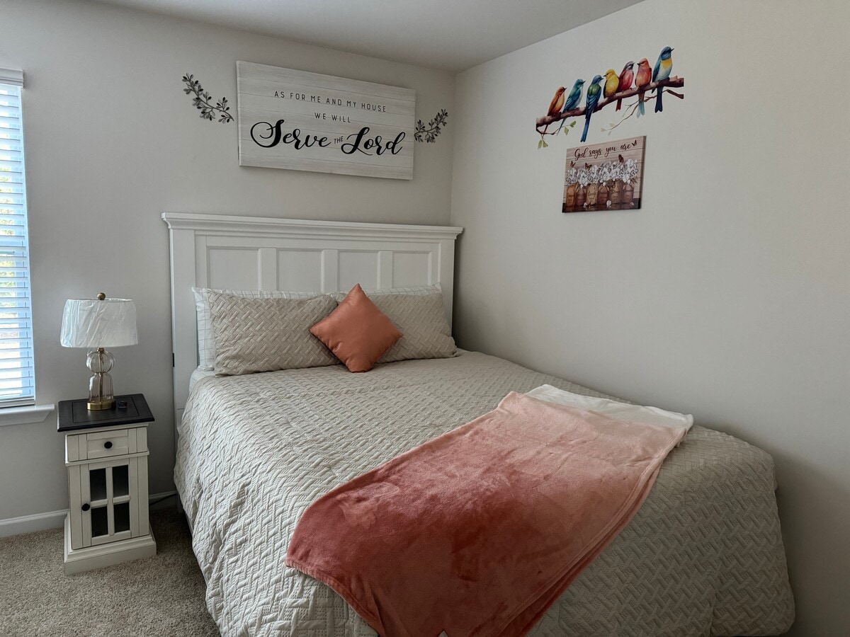 More photos available upon inquiry - 2102 Elmridge Rd Casa