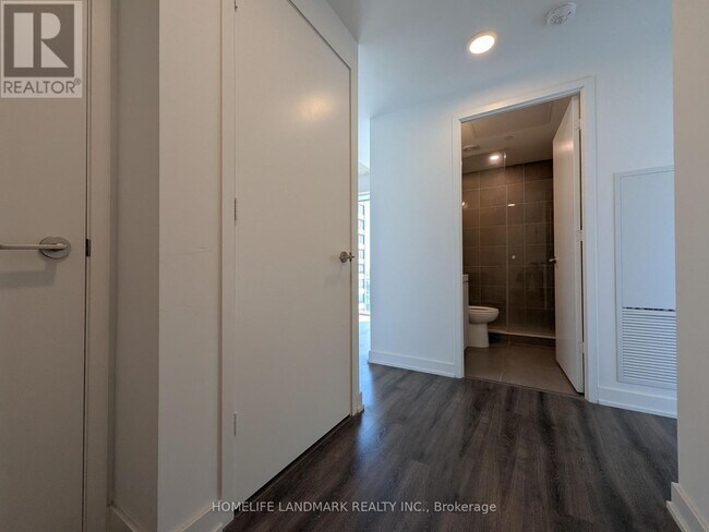 Photo - 65 Mutual St Unit 2801