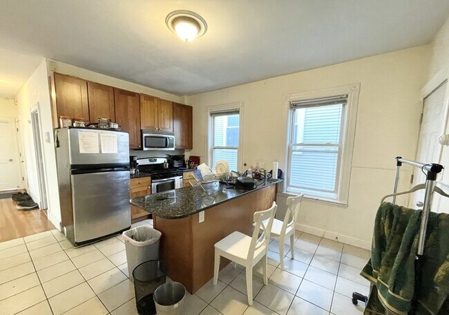 Photo - 17 Sachem St Unit 3