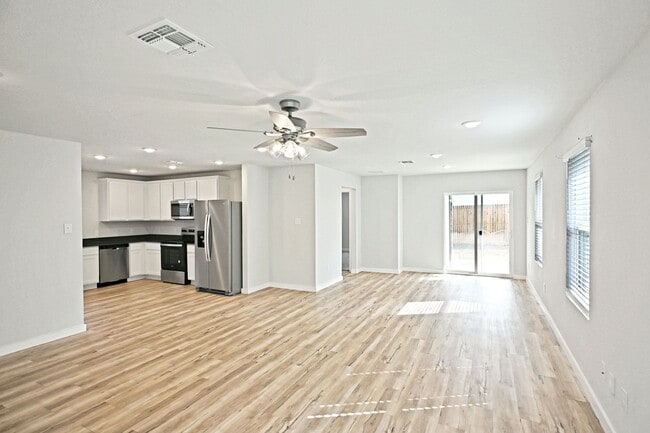 Photo - 2561 Solon Ln