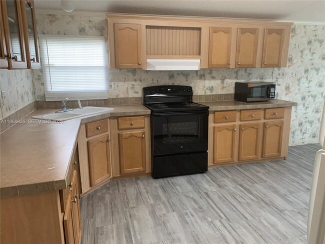 Photo - 23029 Watergate Cir