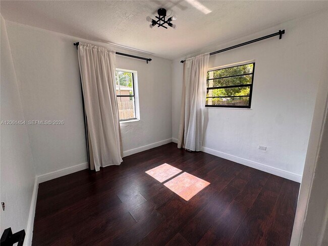 Photo - 124 NW 89th St