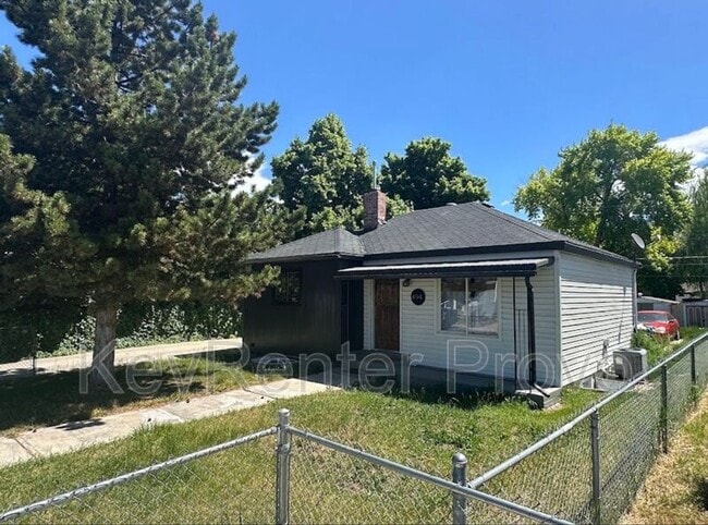 Building Photo - 494 N Emery Ave Rental