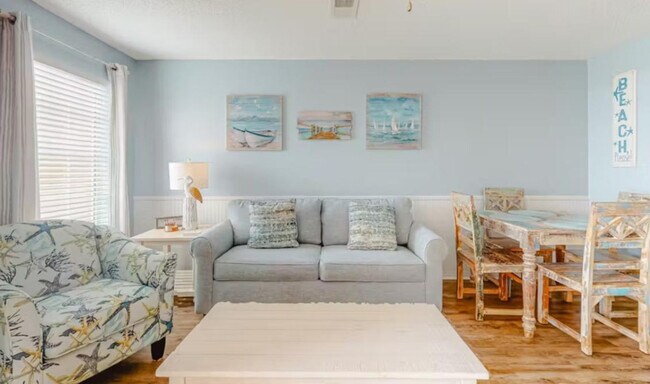 Photo - 572 E Beach Blvd Unidad ID1372727P