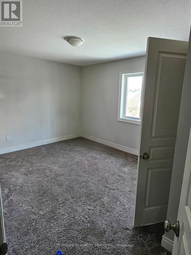 Photo - 35 Balmoral Ln