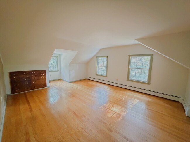 Photo - Beautiful 3-Bedroom Single-Family Home for Rent in Dalton, MA