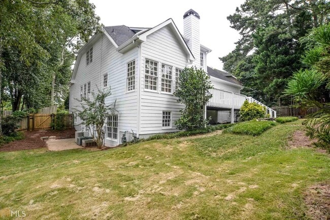 Building Photo - 115 White River Ct