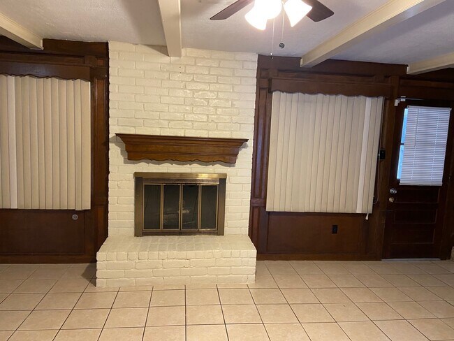 3418 Candlewisp Dr