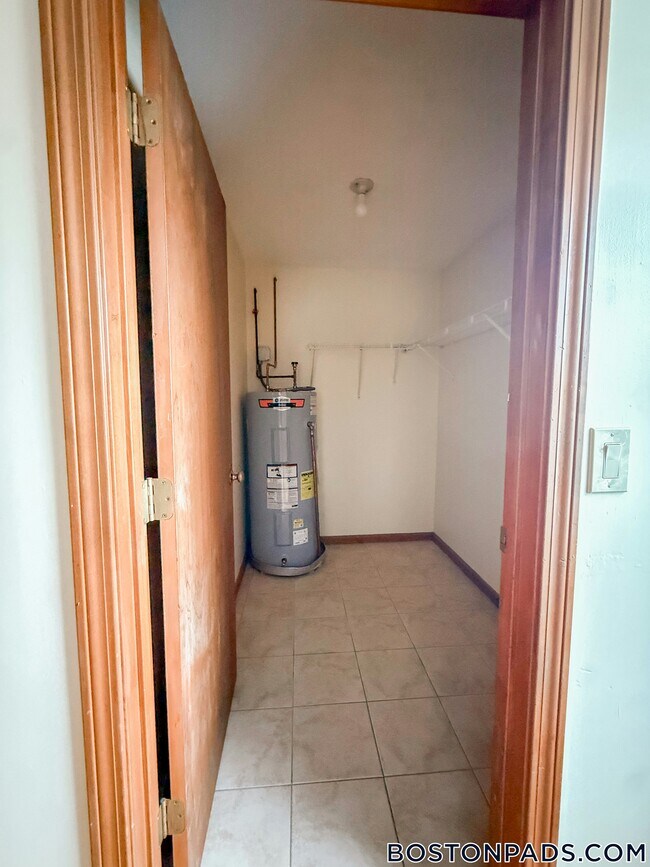 85 Charles St Unit 7