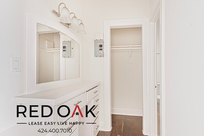 Photo - ~LOW DEPOSIT~ Incredible Studio with Large... Unit 208