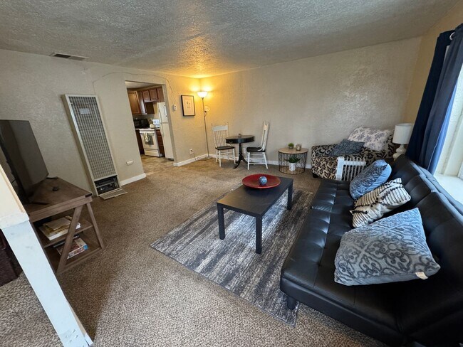 1513 1st St W Unit 1