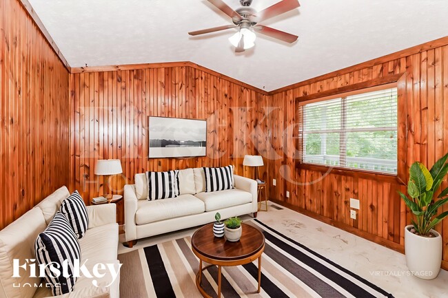 Photo - 115 River Trace Dr