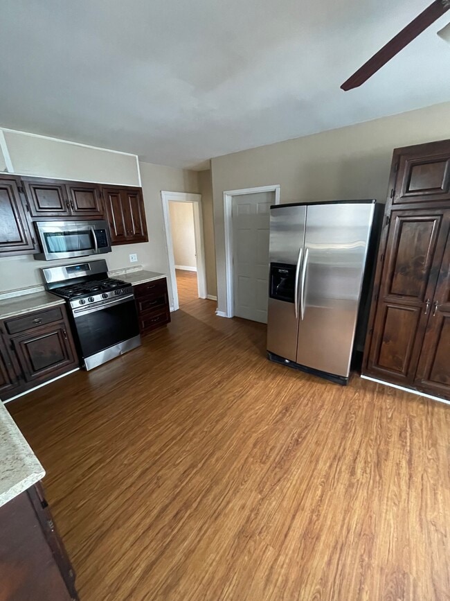 Photo - 49 Vine St Unit 1