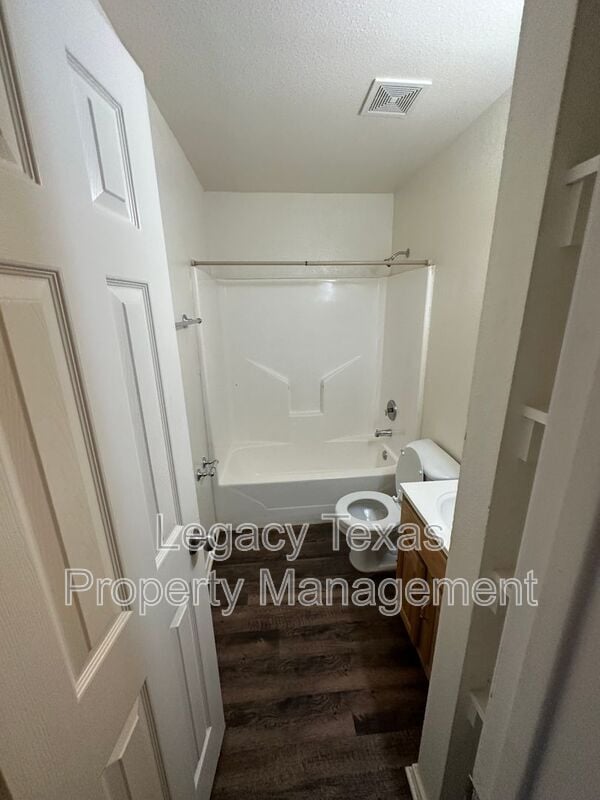 Photo - 1110 Williams Ave Unit A
