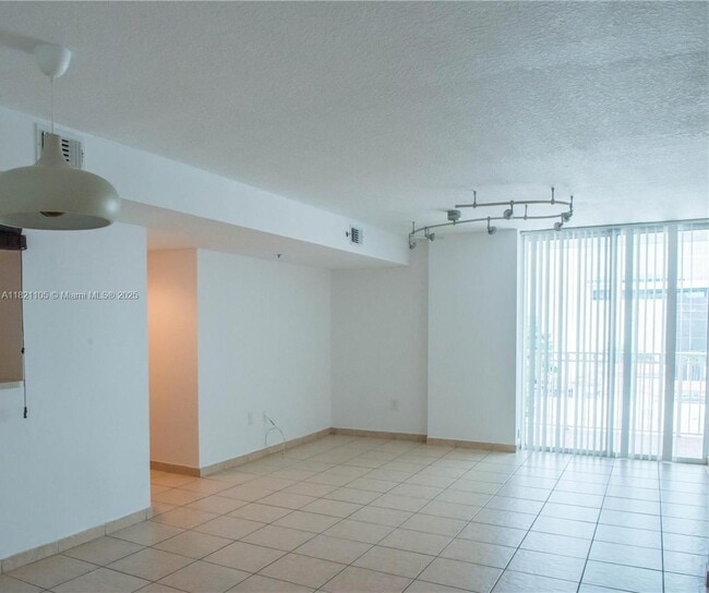 Building Photo - 1650 Coral Way Unit 512 Rental
