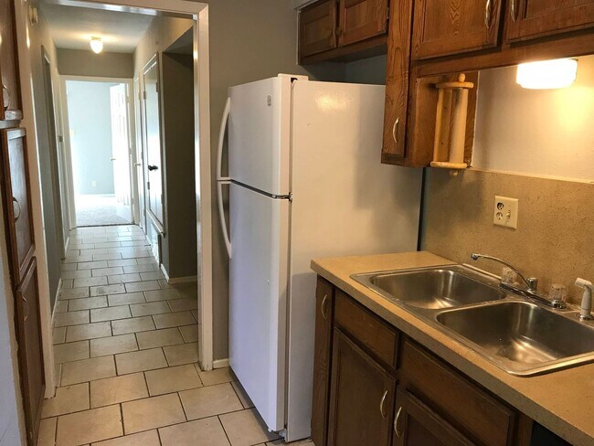 Photo - 118 Maple St Unit A