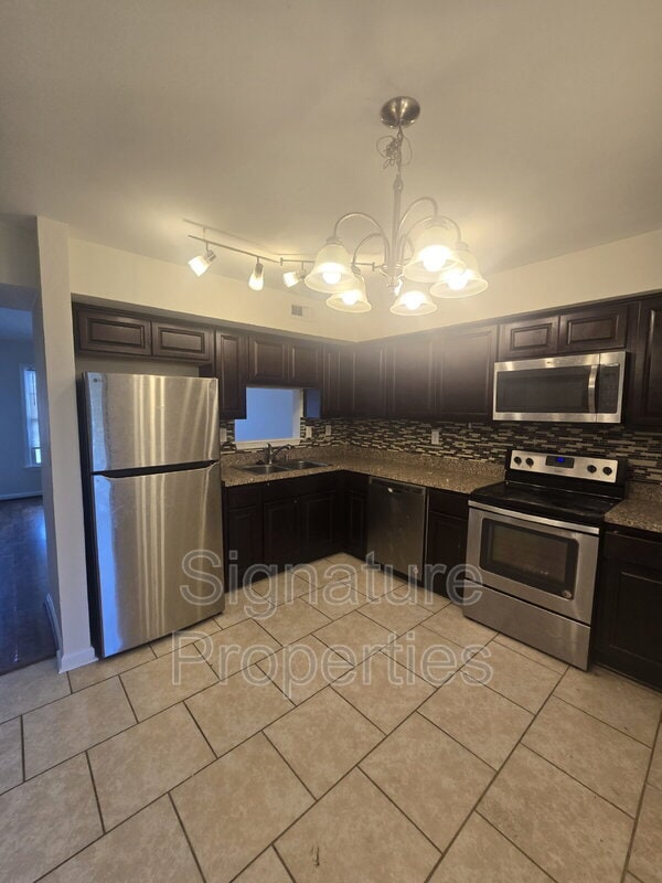 Photo - 3831 Buchanan Dr