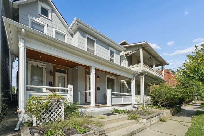Photo - 212 W 3rd Ave