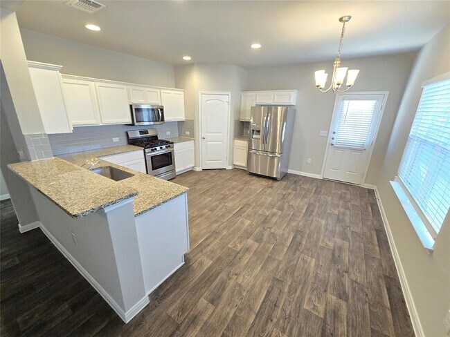 Photo - 13903 Macquarie Dr