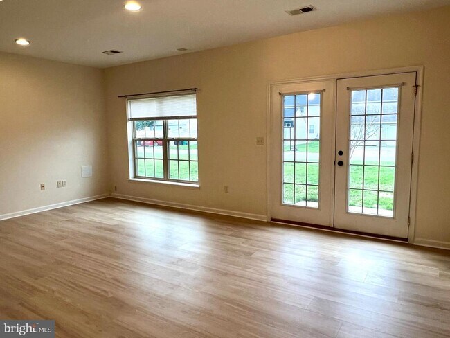 Photo - 2037 Powell Dr