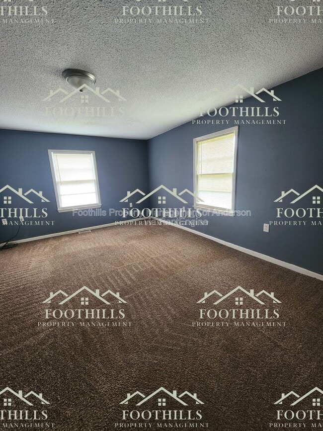 Photo - 213 Fretwell Dr