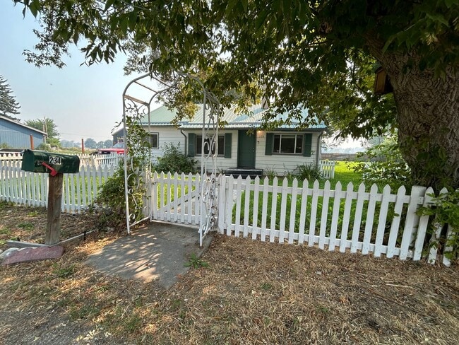 Photo - 234 Werth Ln