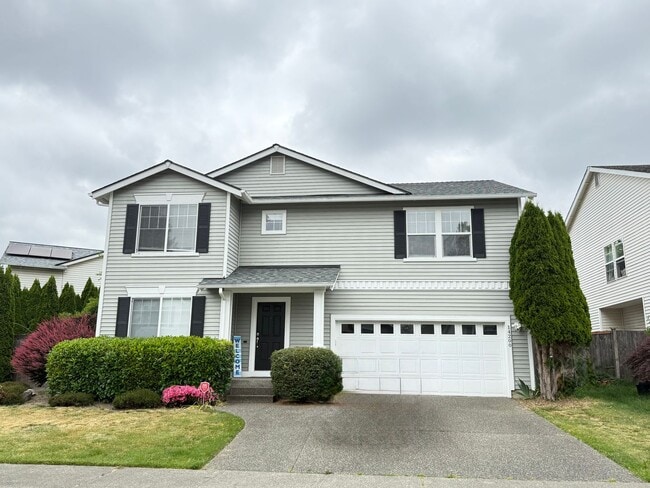 Move in Ready Luxury 4 Bedroom, 2.5 bath h... - Move in Ready Luxury 4 Bedroom, 2.5 bath h... House