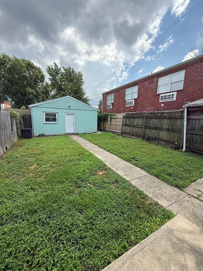 Photo - 3-BED 2-BATH IN SHELBY PARK W/ 3-CAR GARAGE