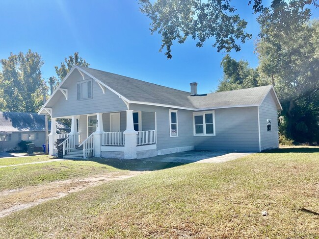 Building Photo - 211 S Cornelia Ave Unit 211 Cornelia