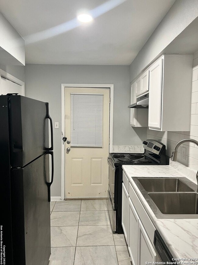 6611 Southpoint St Unit 108A