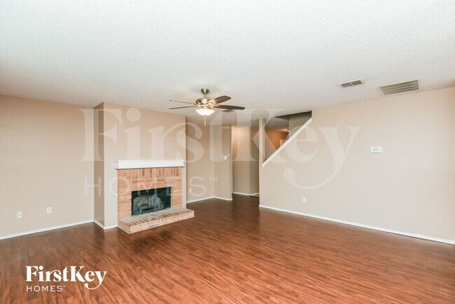 Photo - 1301 Anna Lea Ln