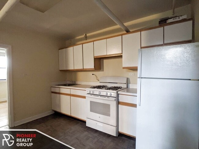 Photo - 2241 N Bissell St Unit G