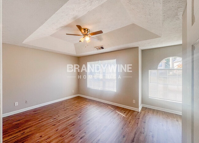 Photo - 627 Stonemill Manor