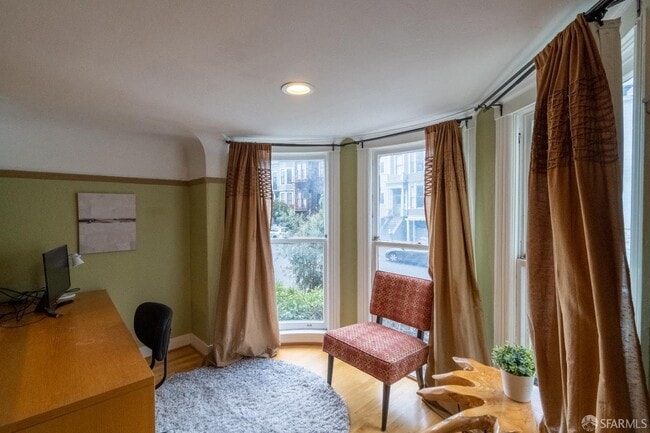 Photo - 1888 Green St