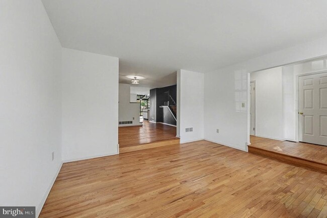 Photo - 1522 Isaacs Ct