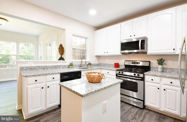 Photo - 3802 Koval Ln