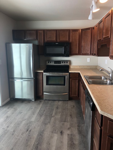 Photo - 2813 King St Unit B