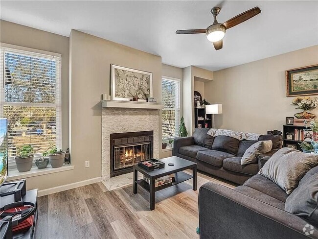 Building Photo - 5313 Indio Dr Rental