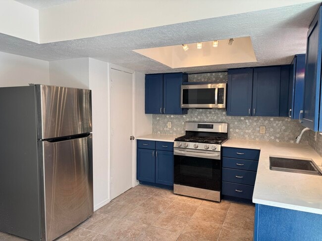 706 Fruit Ave NW Unit 2