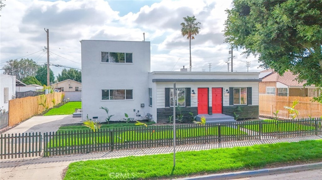 Front of Building - 920 E 91st St (Los Angeles, CA)