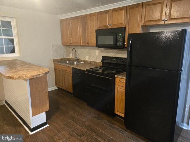 Photo - 1114 Telegraph Rd