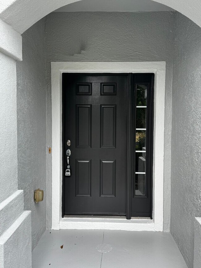 Photo - Beautiful 3BR/2.5BA Townhome with Water View in Fore Ranch