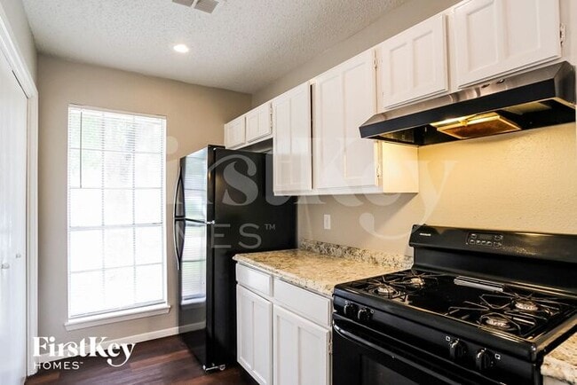 Photo - 5430 Santrey Dr
