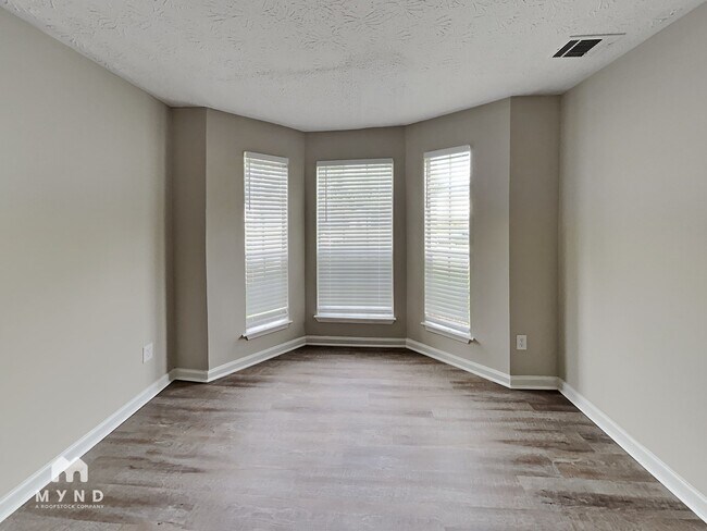 110 Hodge Dr